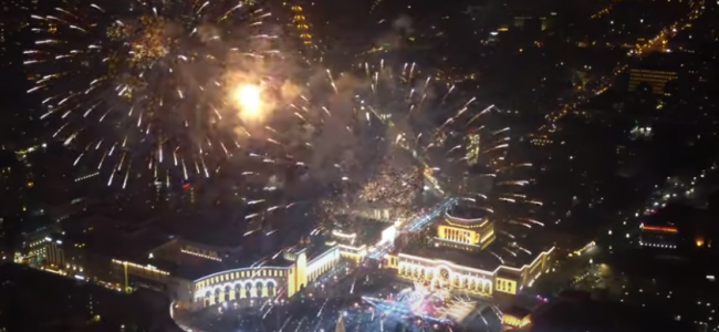 VIDEO |  Un imens foc de artificii la trecerea dintre ani  la EREVAN