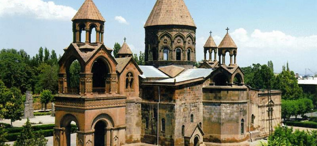 CATEDRALA  Sfântul Ecimiadzin se va redeschide în septembrie, după câțiva ani de renovare