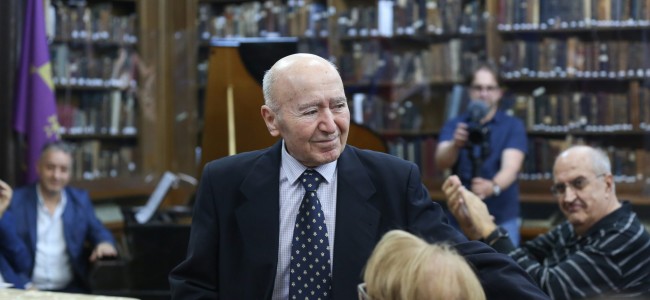 Violonistul VARUJAN COZIGHIAN laureat al Premiului  Uniunii Armenilor din România  pe 2023 Violonistul VARUJAN COZIGHIAN laureat al Premiului  Uniunii Armenilor din România  pe 2023