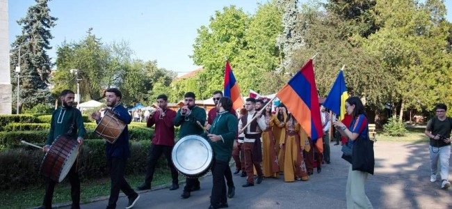 Weekend dominat de  muzică armenească la Gherla Weekend dominat de  muzică armenească la Gherla