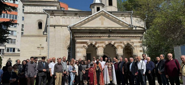 CHIȘINĂU | Comemorarea a 110 ani de la declanșarea Genocidului împotriva armenilor CHIȘINĂU | Comemorarea a 110 ani de la declanșarea Genocidului împotriva armenilor