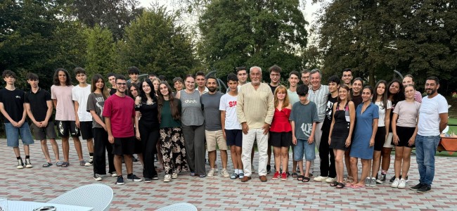 TABĂRA DE VARĂ a tinerilor armeni: Dumbrăveni – 2025 TABĂRA DE VARĂ a tinerilor armeni: Dumbrăveni – 2025