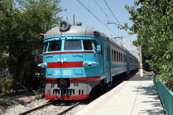 armenia-georgia-railroad-train