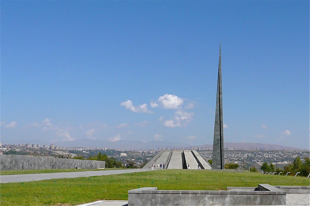 Armenian_Genocide_Memorial_-_Yerevan_(2903020364)
